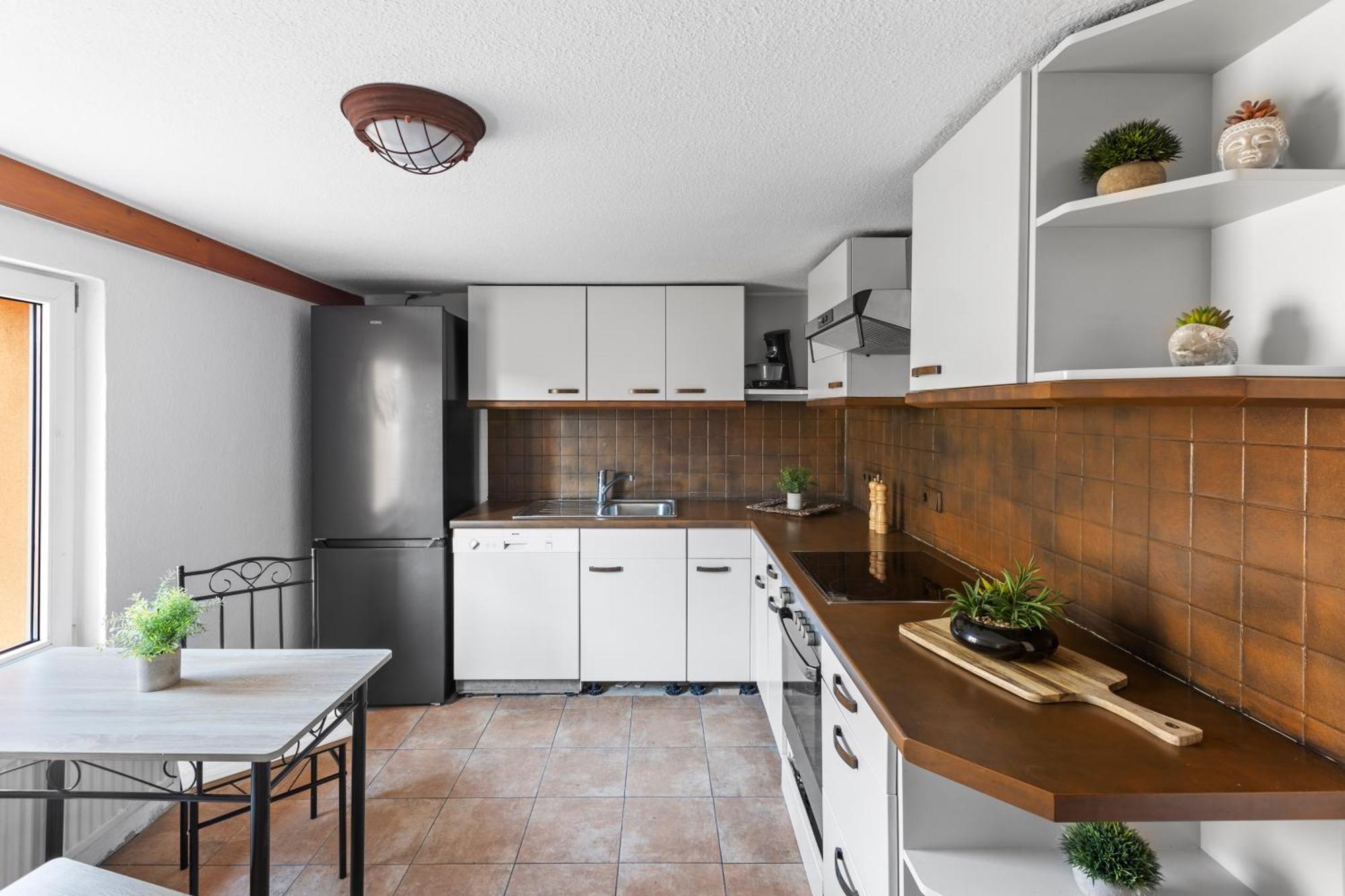 Sabina Monteurwohnung I 75 Zoll Tv I Kueche I Bad I Backofen I Trebbin Exterior foto